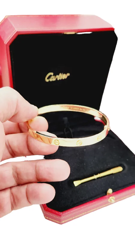 Ladies bracelets tight fit cuffs-Ladies bracelets tight fit cuffs-Ladies Cartier Love Bracelet in 18K Yellow Gold - Includes Screwdriver, Cartier Box and Cartier Paper. (Size 19 | B6067517)