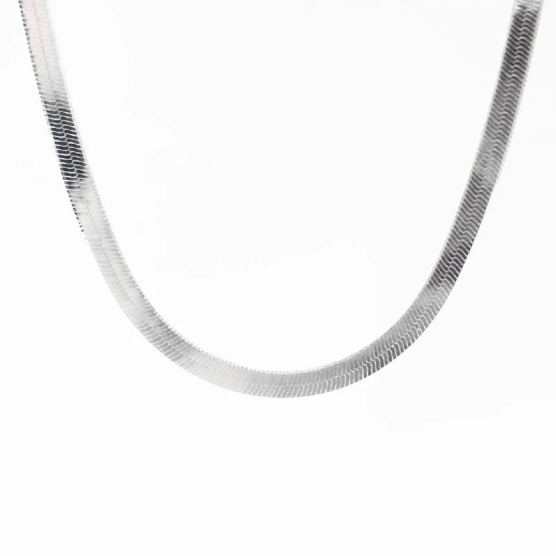 Ladies rings fragile beauty styles-Silver Herringbone Chain