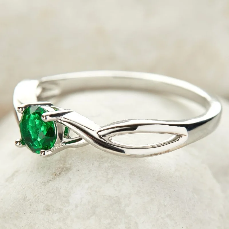 Ladies rings steampunk vibe designs-Silver Sterling Green Emerald Stone Ring