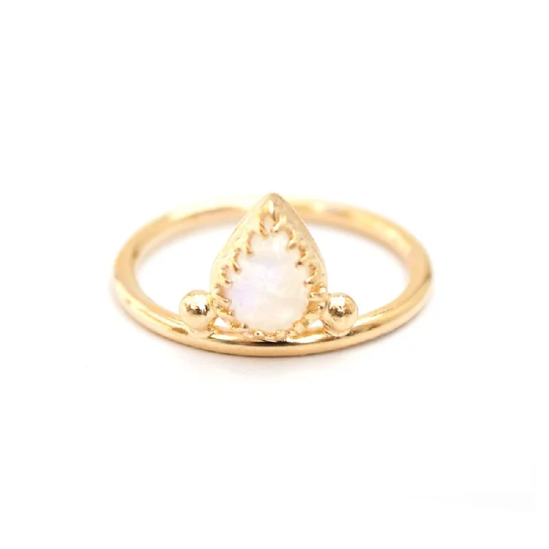 Ladies rings rococo elegance rings-Pera Gold Vermeil Ring