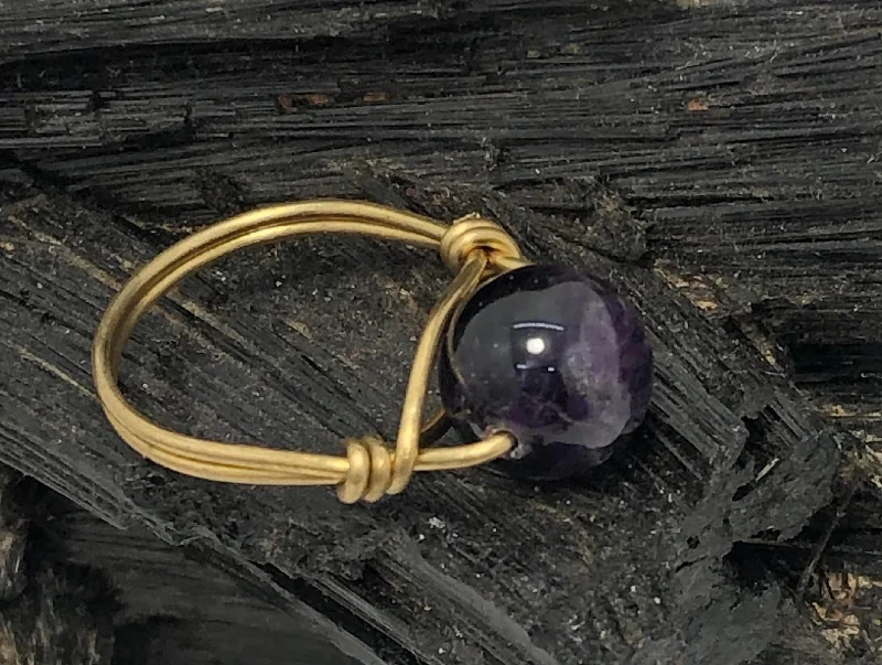 Ladies rings colorful gemstone picks-Amethyst Brass Bead Ring