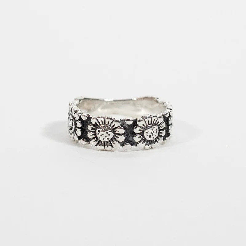 Ladies rings European-inspired flair-Silver Repeating Sunflower Band