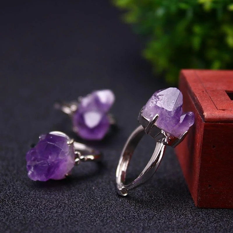 Ladies rings tapered band rings-Natural Purple Amethyst Crystal Ring